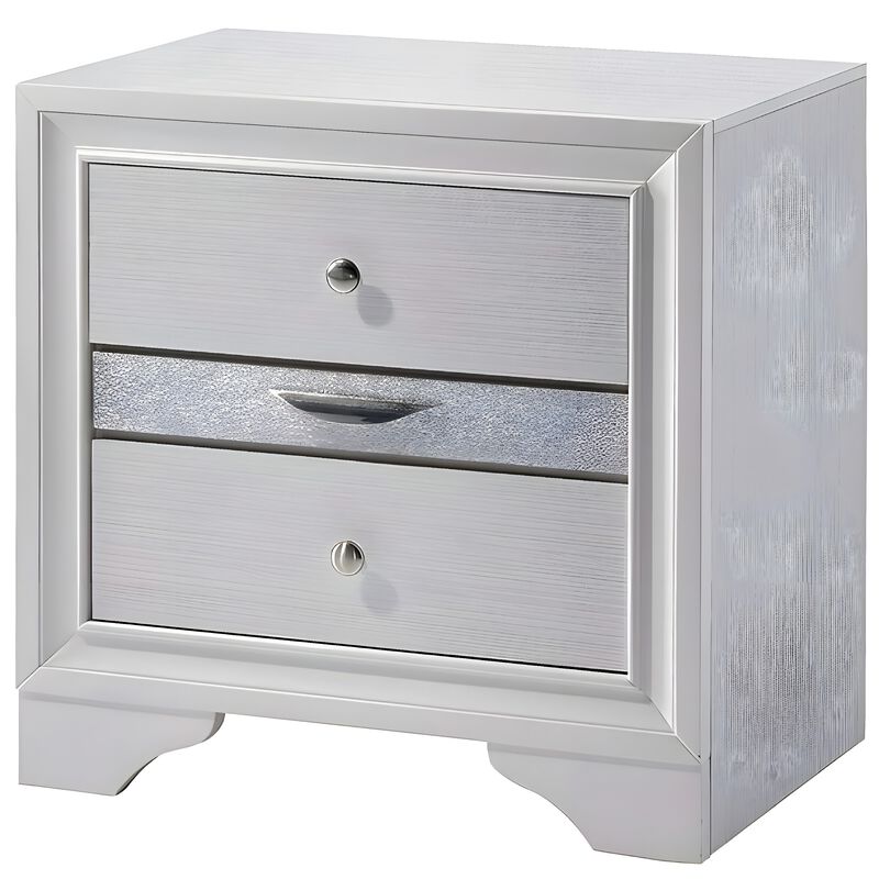 Cevy 4pc Queen Bedroom Set with Dresser, Silver Accents, White Wood image number 3