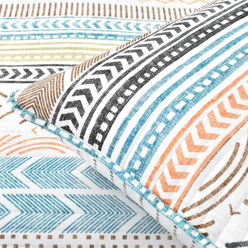 Scandinavian Style Chevron Cotton Quilt Set – 3-Piece Reversible Bedding