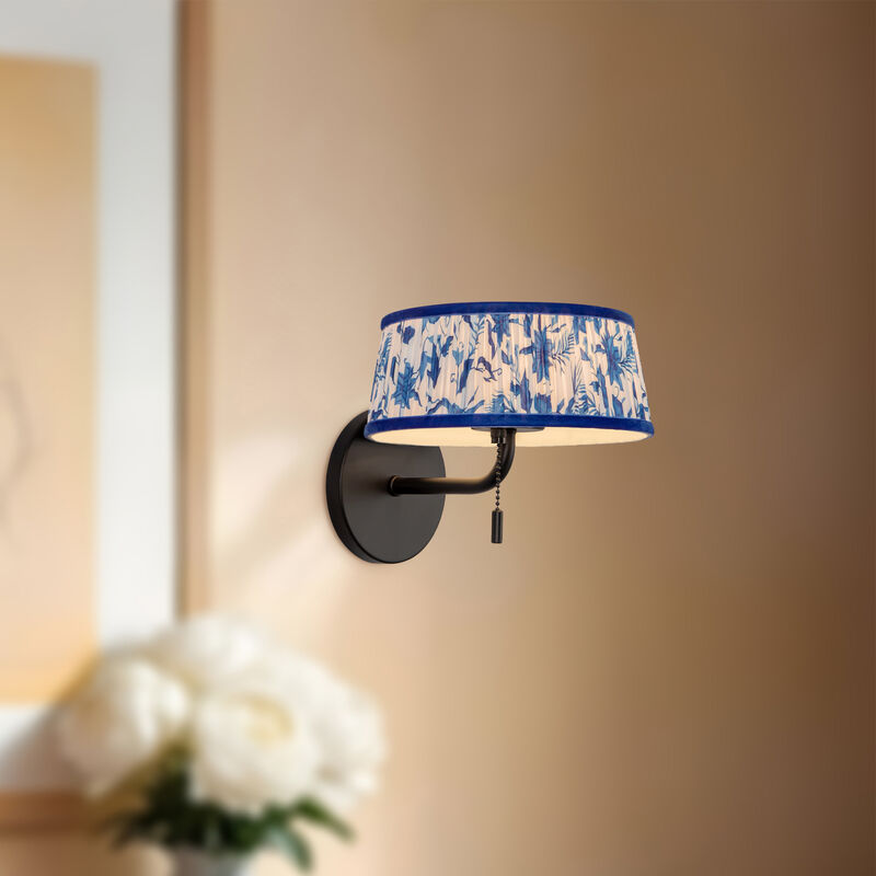 Scout 7-in Damp-Rated Wall/Vanity Light with Patterned Pleated Linen Shade image number 1