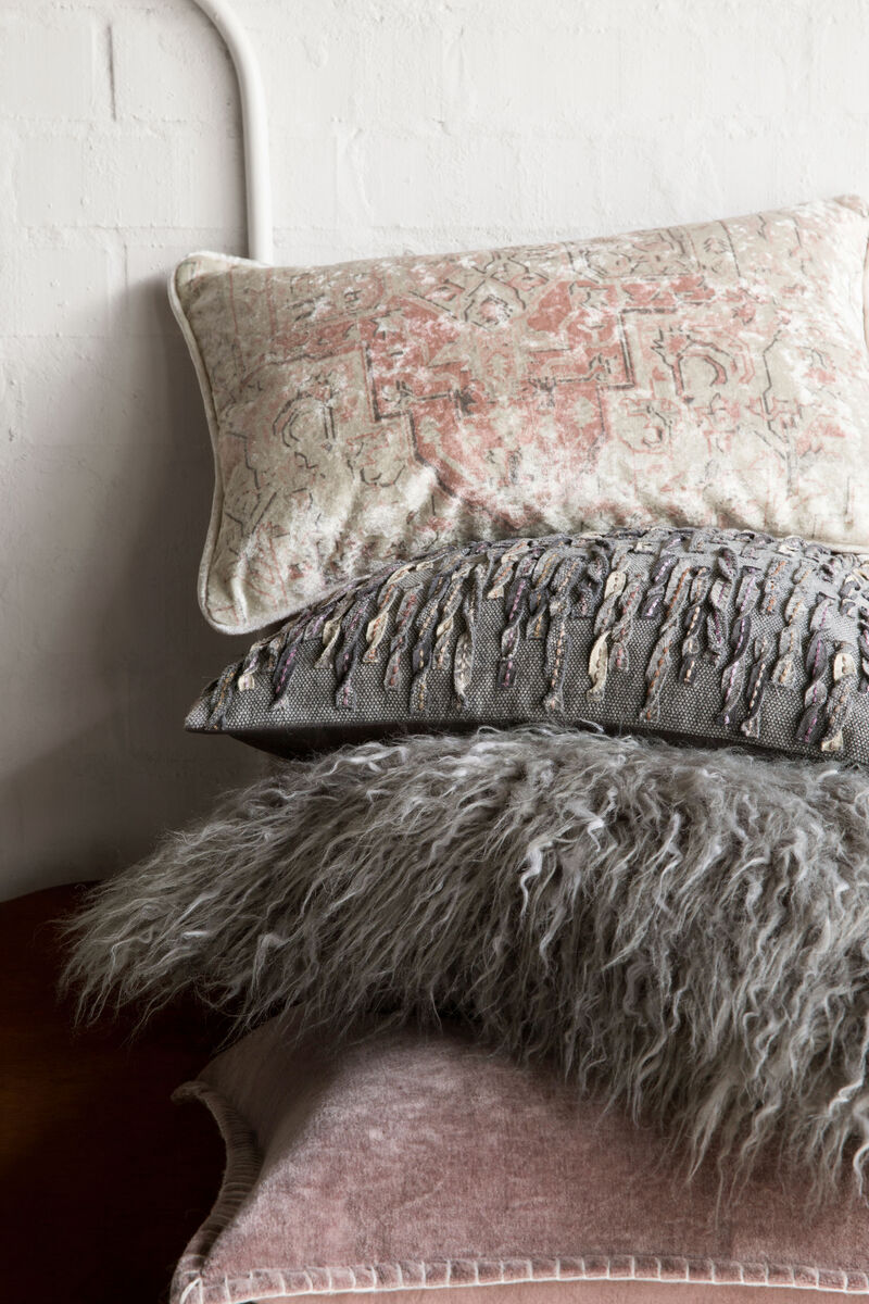 P0605 Grey 18"x18" Down Pillow