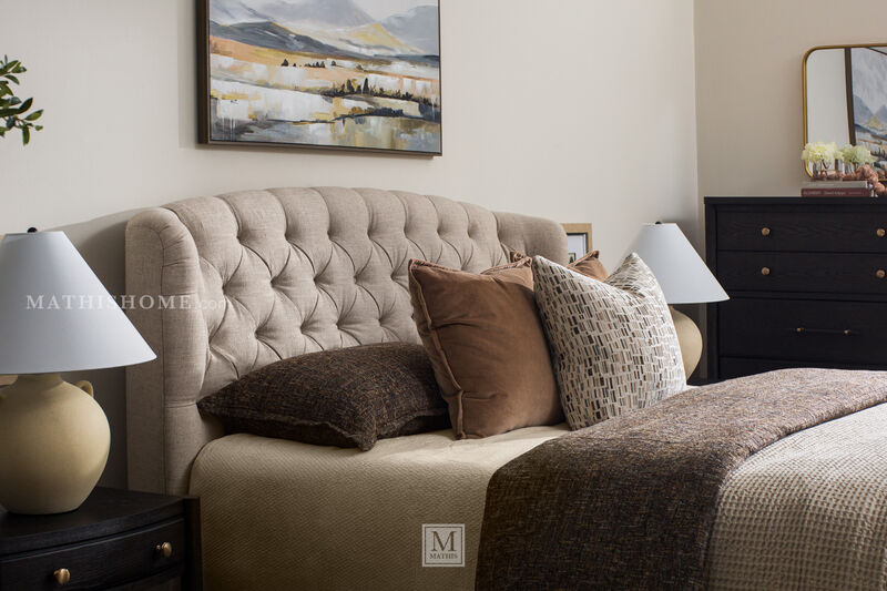 Cherie Tufted Bed image number 3