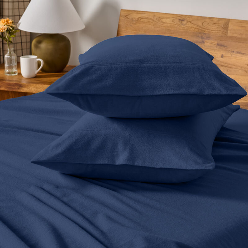 Soft & Cozy 100% Cotton Flannel Pillowcase Set image number 2
