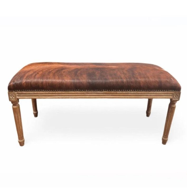 Cow Hide Bench B014 E272 Cow EM