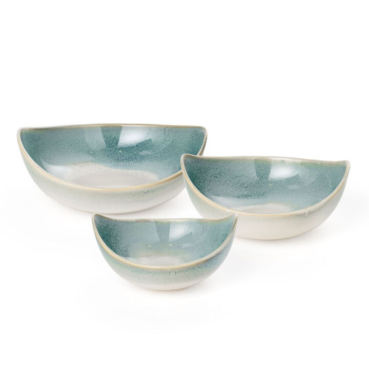 HomeRoots Set of Three Blue And White Ceramic Decorative Bowl