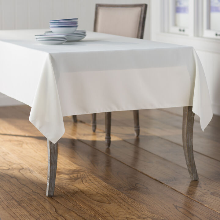 Durable Polyester Poplin Tablecloth Rectangular Shape for Kitchen and Dining Use