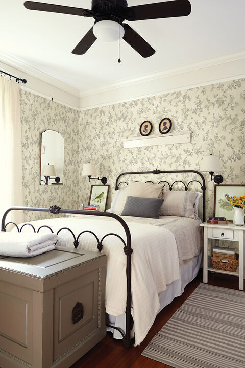 French Nightingale Brown Trail Wallpaper