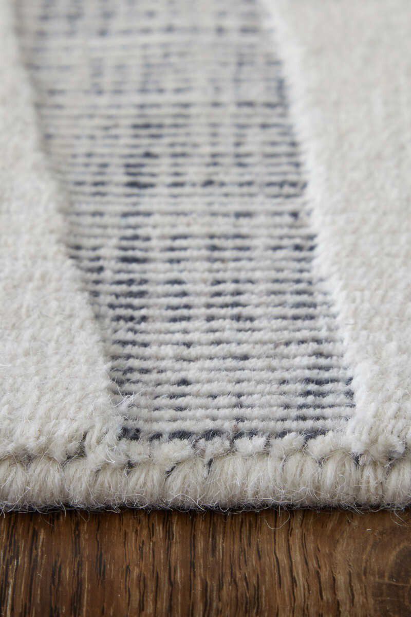 Peconic T8009 Ivory/Black 9' x 12' Rug by Thom Filicia image number 4
