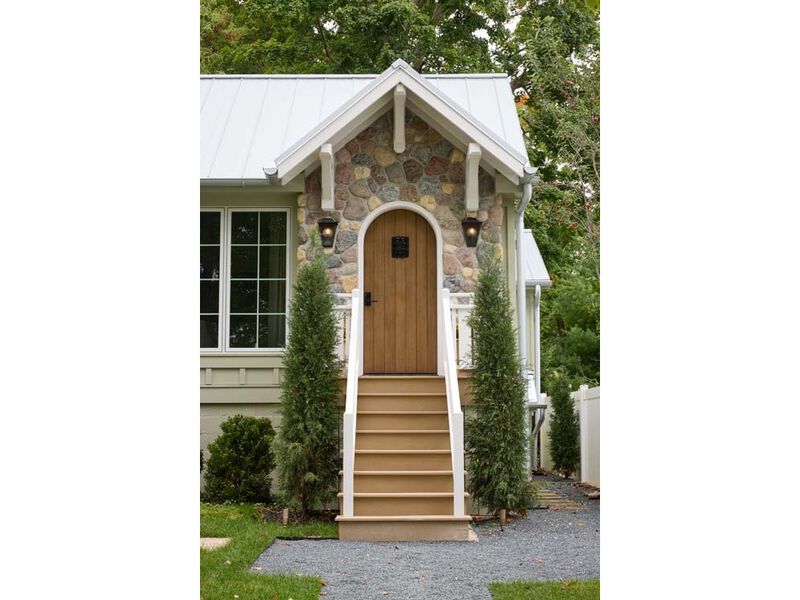 Tehama Exterior Wall Sconce image number 2