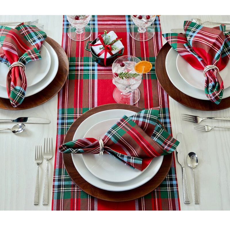 Solino Home Madras Holiday Plaid 100% Linen Dinner Napkins &ndash; Set of 4, 20 x 20 in, Machine Washable, Holiday and Everyday Dining