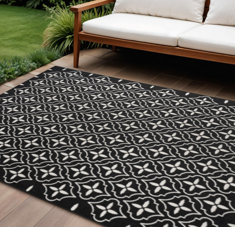 HomeRoots 8' X 10' Black And Ivory Geometric Indoor Outdoor Area Rug image number 1