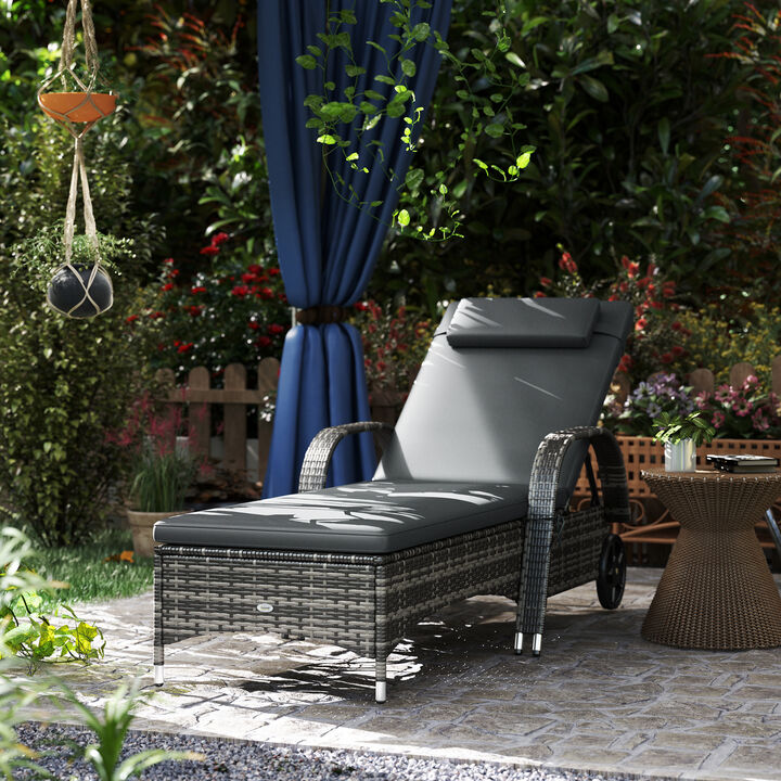 Hivvago Poolside Rattan Lounge Chair with Wheels and Headrest