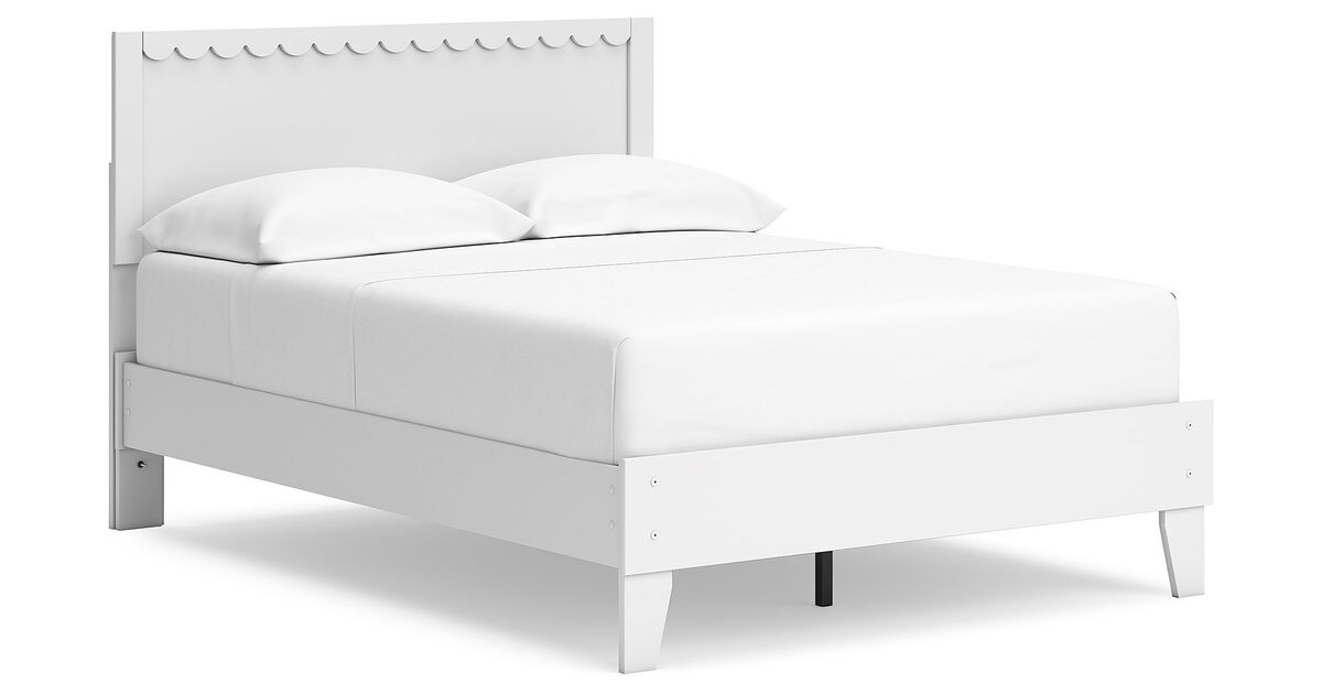 Hallityn Full Panel Platform Bed