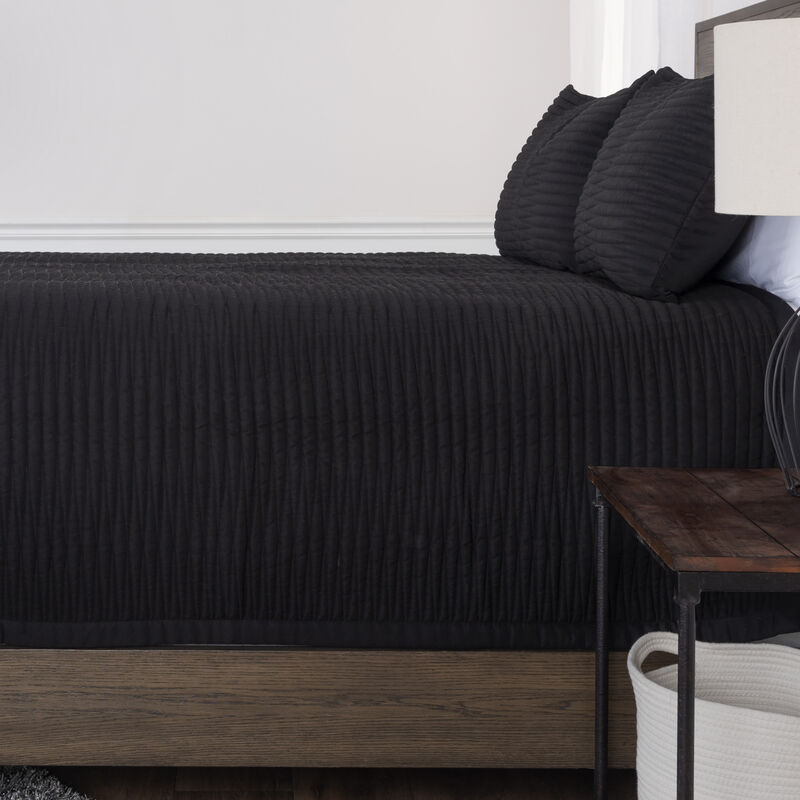 Hypoallergenic Down Alternative Comforter – Geometric 100% Cotton Cover, 300 Thread Count