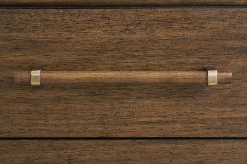 Lyncott Chest of Drawers image number 4