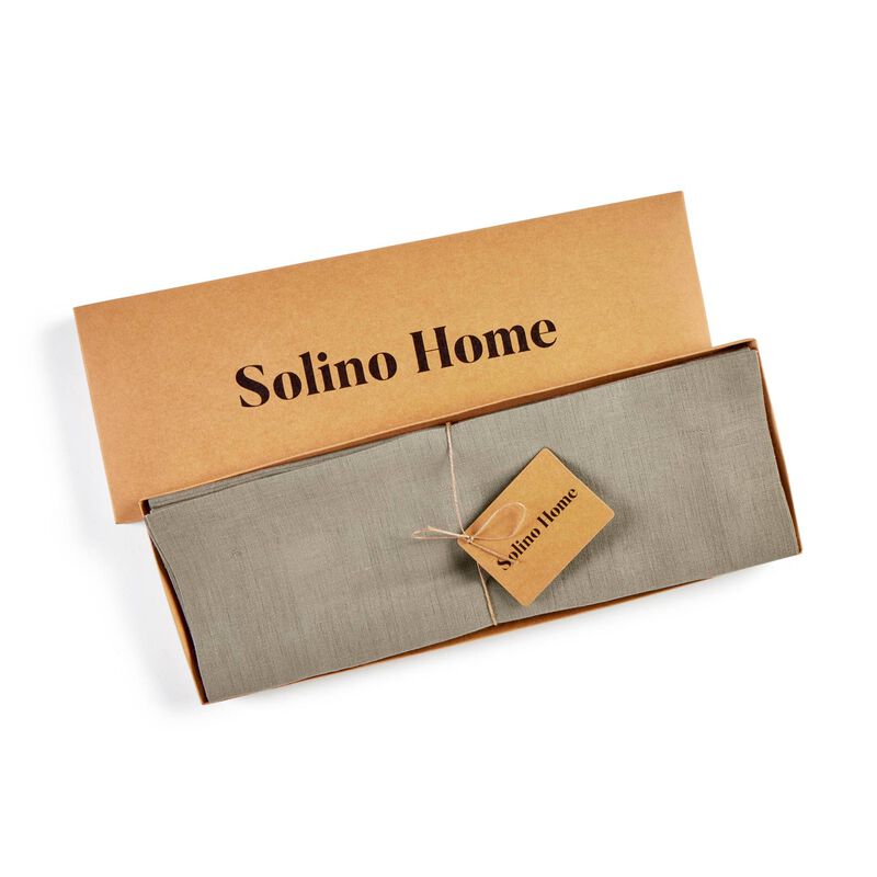 Solino Home Fete 100% Linen Placemats &ndash; Set of 4, 14 x 19 in, Machine Washable, Holiday and Everyday Dining