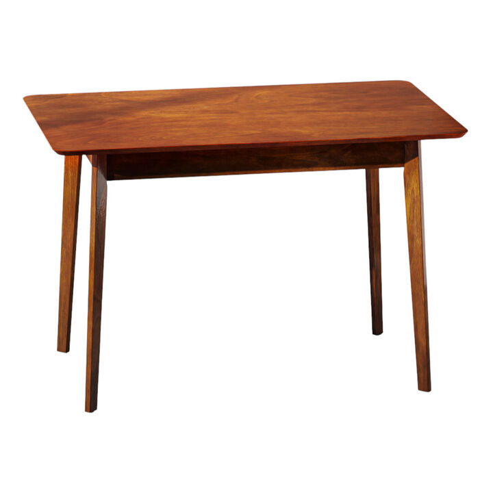 Dining Table &ndash; Durable Design with Ample Space for Family Meals