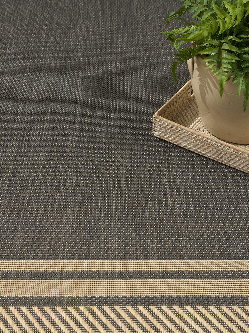 Horizon Indoor/Outdoor HOZ03 Charcoal 4' x 6' Rug