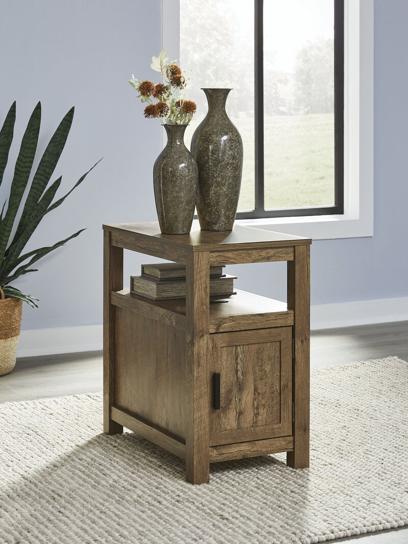 Fendenmore Chairside End Table image number 1
