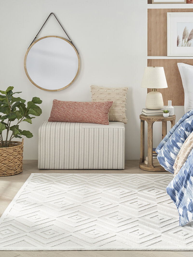 Versatile NRV01 Ivory/White 4' x 6' Rug