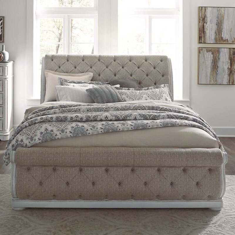 Liberty Furniture Magnolia Manor King Upholstered Sleigh Bed in Antique White image number 7