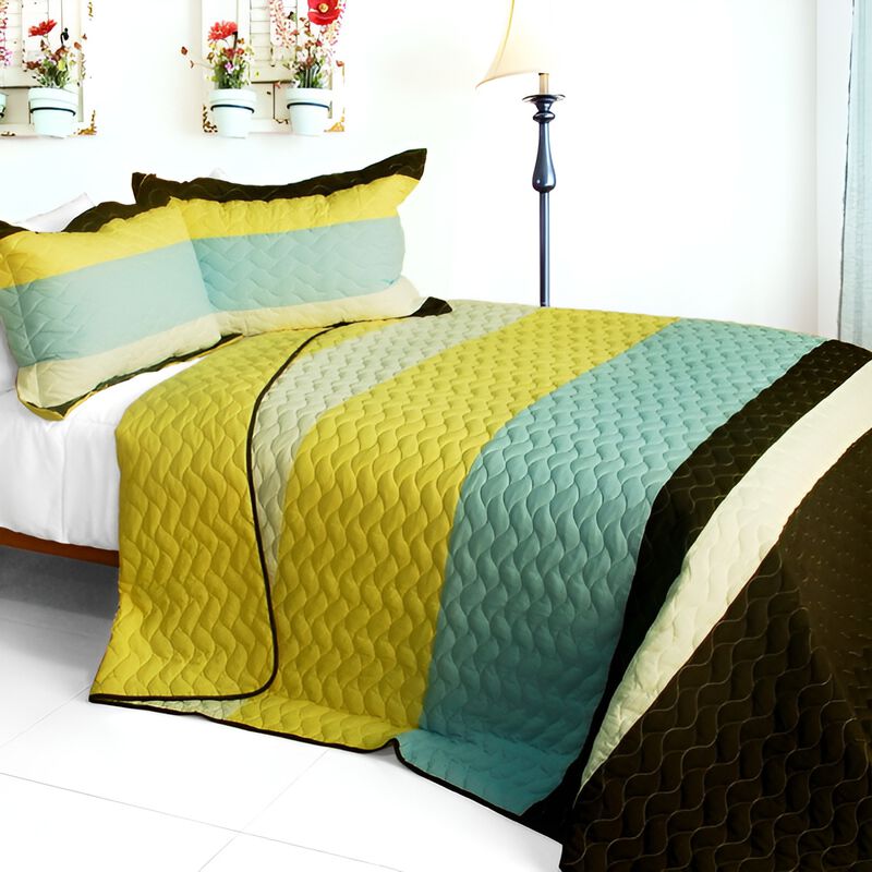 3 Piece Quilted Patchwork Bedding Set, Mira Beauty Vermicelli Design-Yellow image number 0