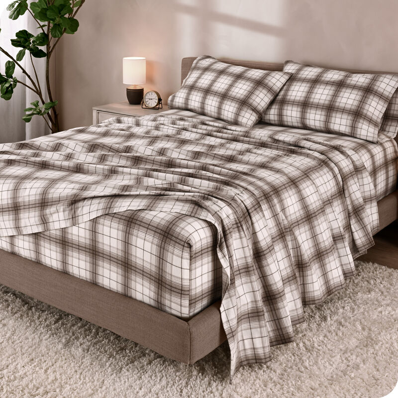 Soft & Cozy 100% Cotton Flannel Printed Pattern Sheet Set image number 1