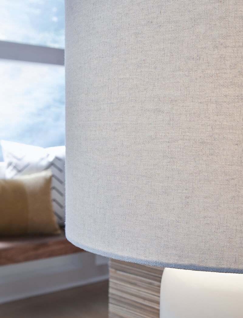 Lemrich Table Lamp image number 2