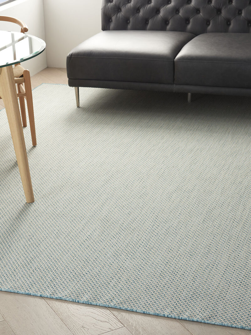 Courtyard COU01 Ivory/Aqua 7' x 10' Rug