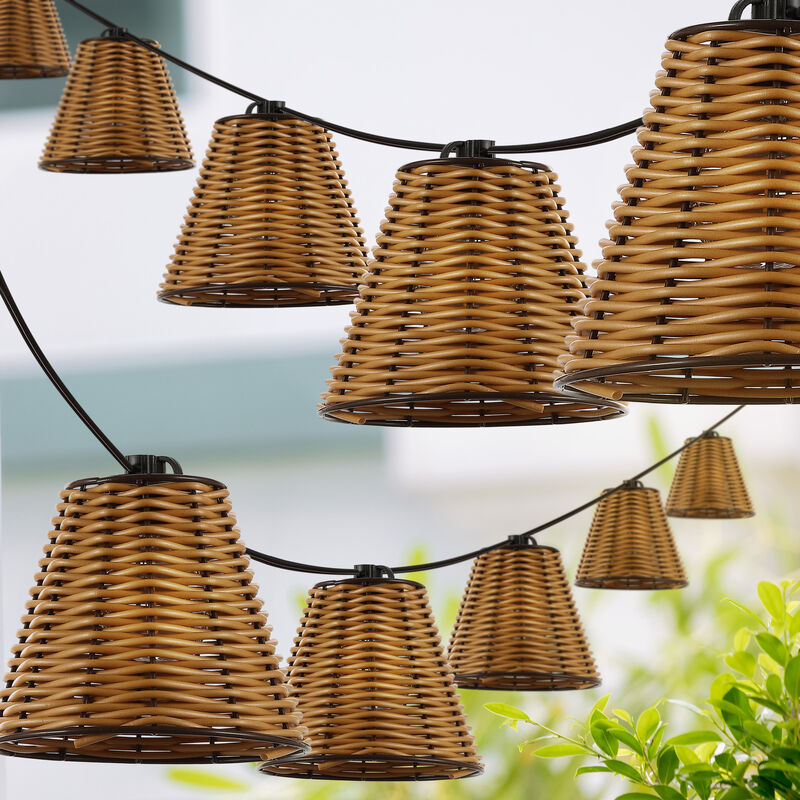 Payton Light Indoor/Outdoor Classic Cottage Incandescent G40 Faux-Rattan Shaded String Lights