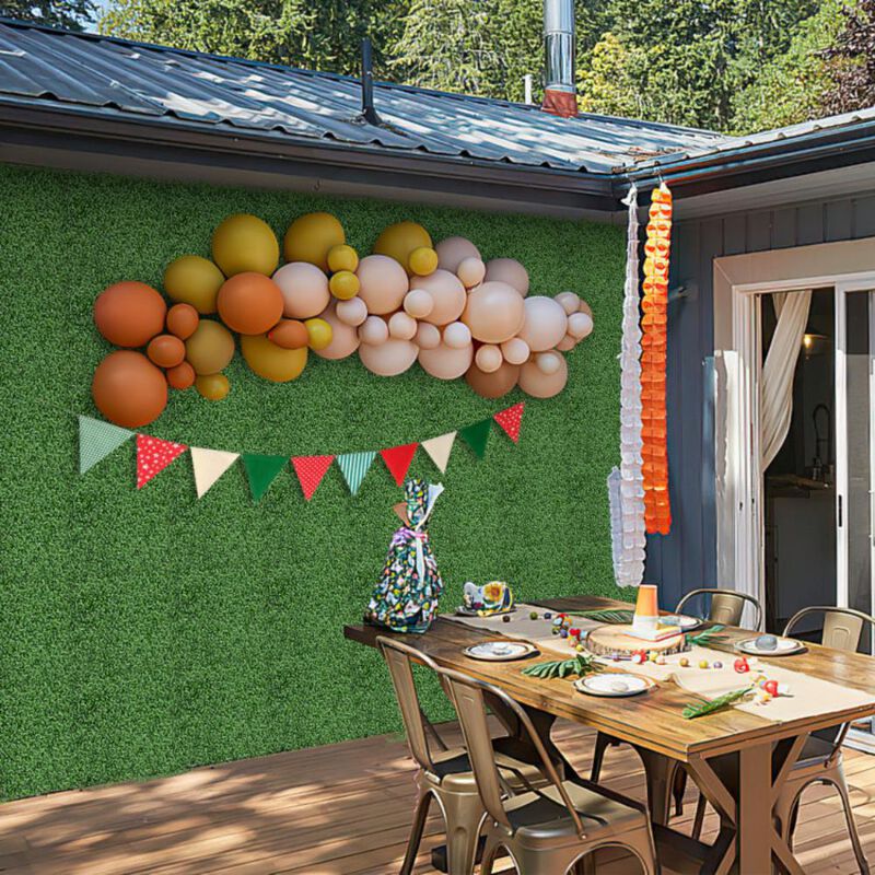 Hivvago 12 Pieces 20 x 20 Inch Artificial Boxwood Wall Panels with Insertable Branches