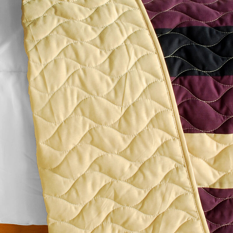 3-Piece Quilted Patchwork Quilt Set with Matching Pillow Shams image number 2