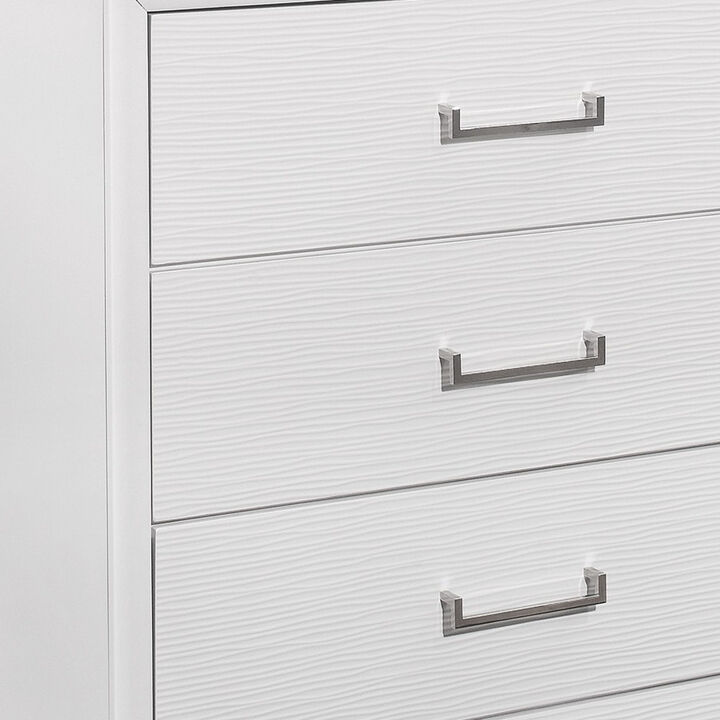 Chest with 6 Drawers for Spacious and Organized Bedroom Storage