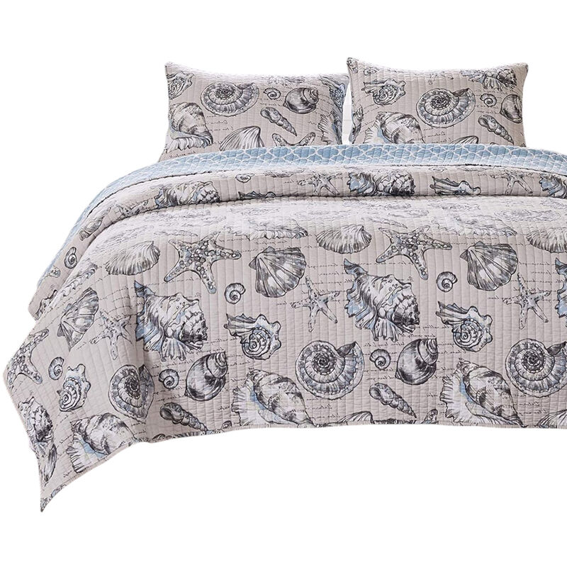 Seaside Shells Reversible Quilt Set – Soft 3-Piece Microfiber Coastal Bedding
