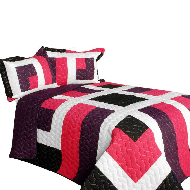 Reversible 3PC Patchwork Quilt Set Queen Size with Vermicelli Quilted Stitching-Pink image number 1