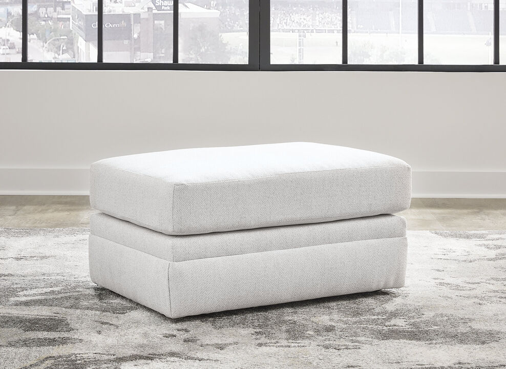 Maitelynn Ottoman