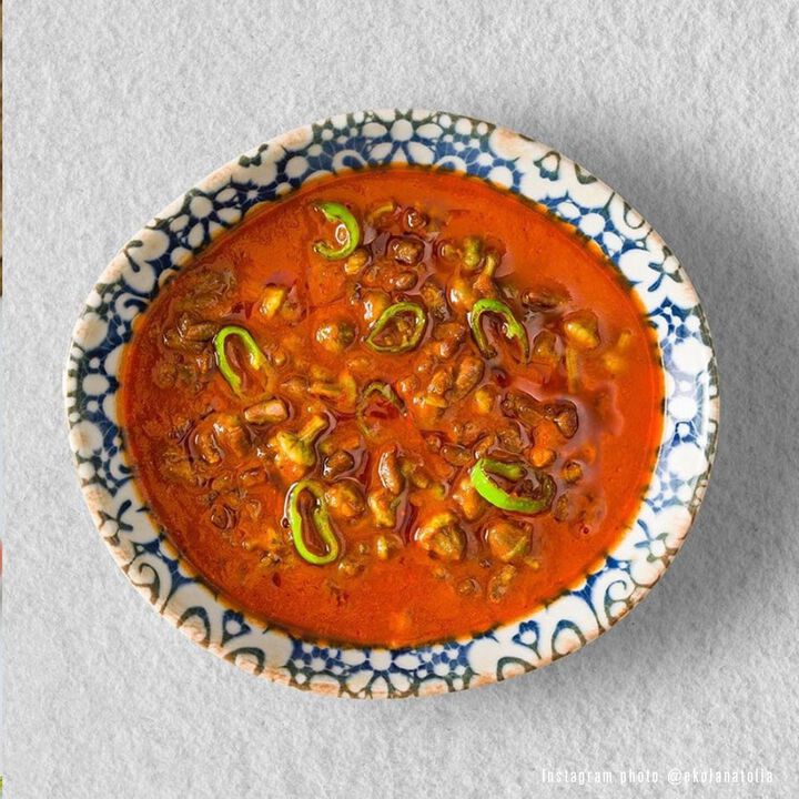 Alhambra 10.25" x 9.5" x h:2.5" 36 oz. Organic Decorated Porcelain Bowl