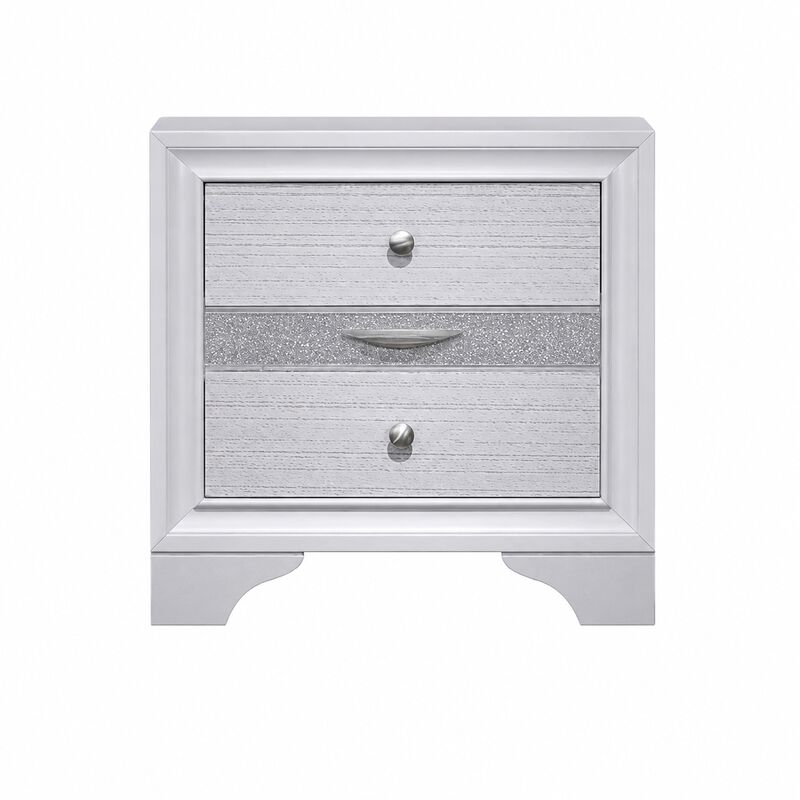 Darnavique 3-Drawer Nightstand image number 0