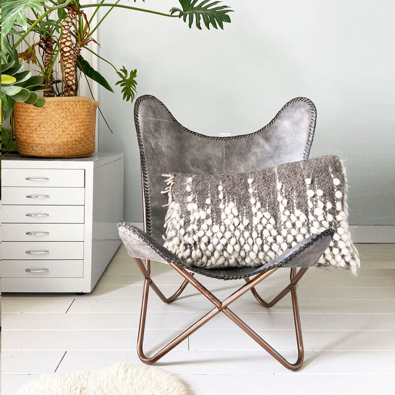 Drops grey rectangle cushion image number 1