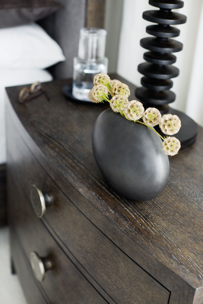 Linea Nightstand image number 1