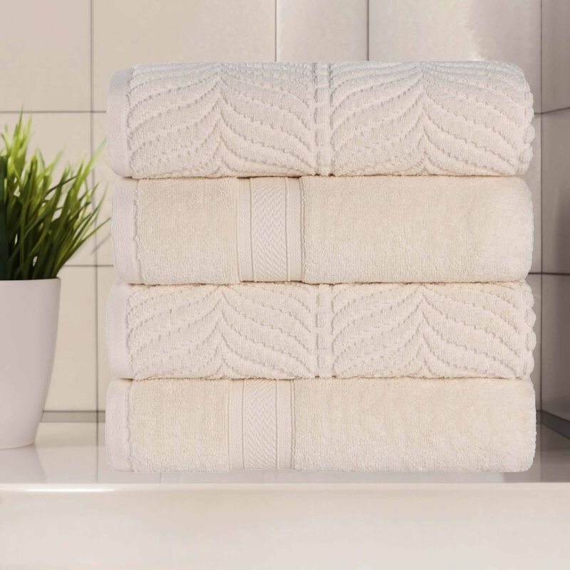 Plush Zero Twist Cotton Bath Towels Set of 4 for Bathroom Use image number 1