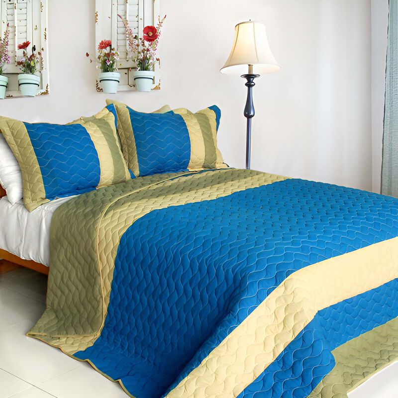 3-Piece Patchwork Quilt Set with Matching Pillow Shams image number 0