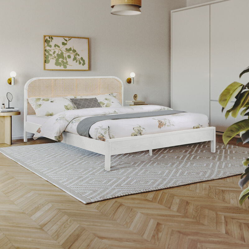 Meridian Furniture Siena White Ash Wood Full Bed image number 1