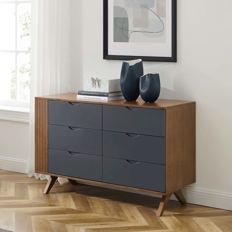 Dylan Dresser image number 4