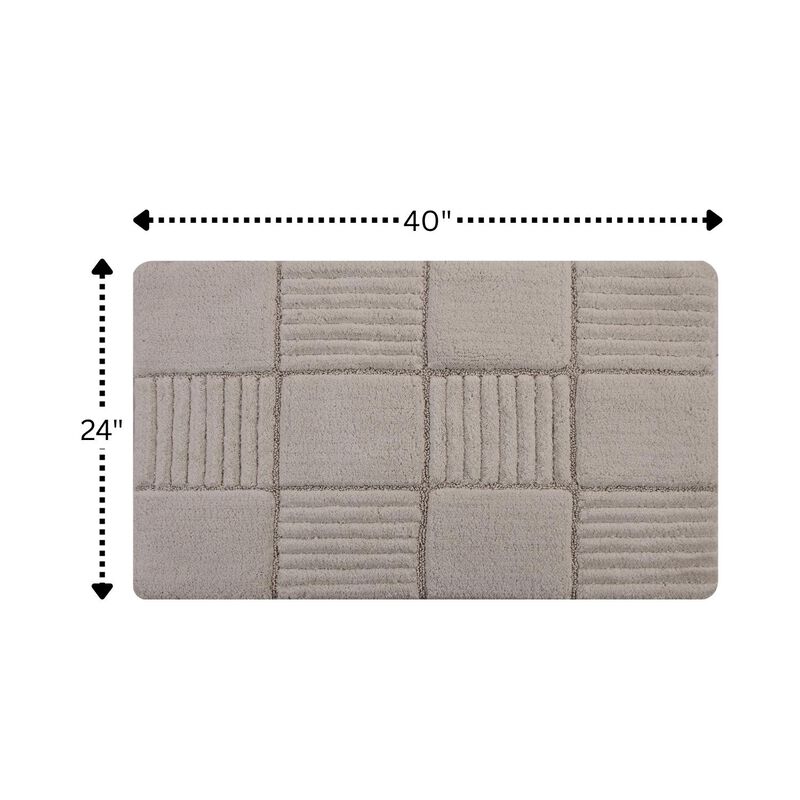 Knightsbridge Chakkar Board 220 GSF Non Skid Back Bath Rug 24 x 40 - Silver