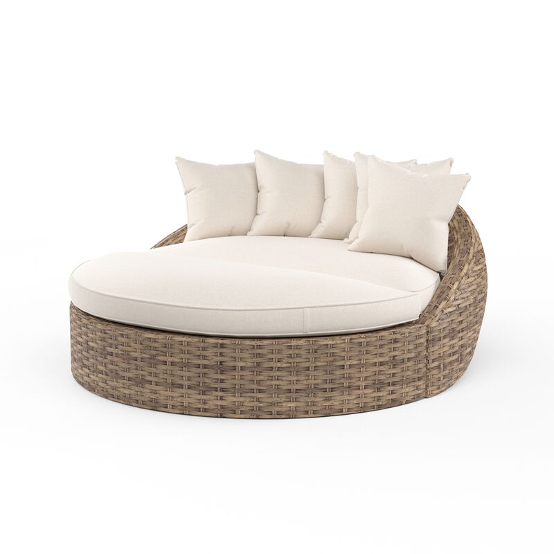 Havana Round Daybed