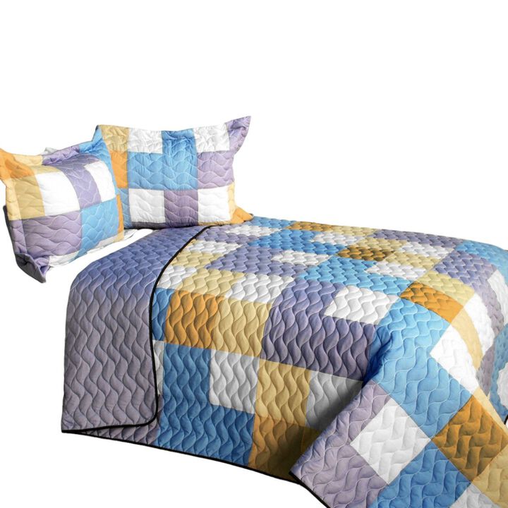 Vermicelli-Quilted Patchwork Quilt Set 3-Piece with Matching Pillow Shams