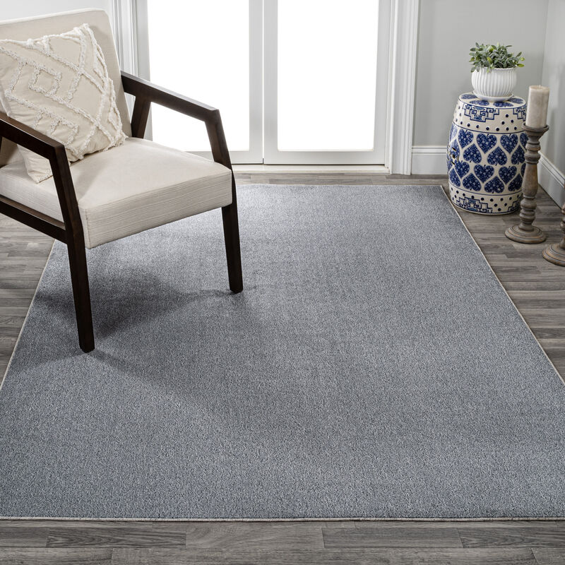 Twyla Classic Solid Low-Pile Machine-Washable Area Rug