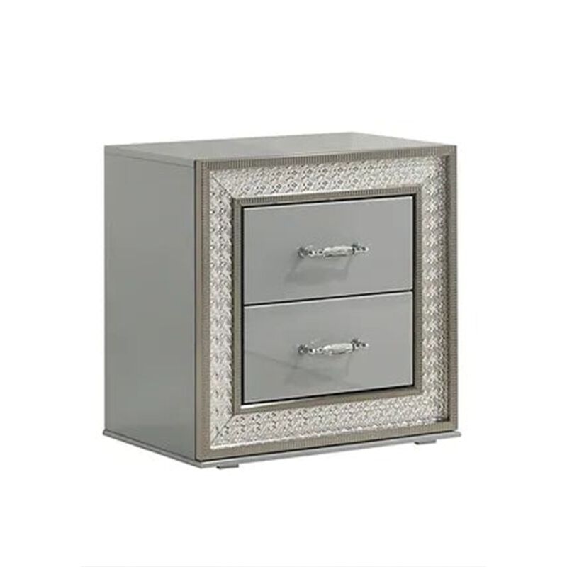 3pc King Bedroom Set, Metallic Gray, Silver Wood, 2 Nightstands image number 5