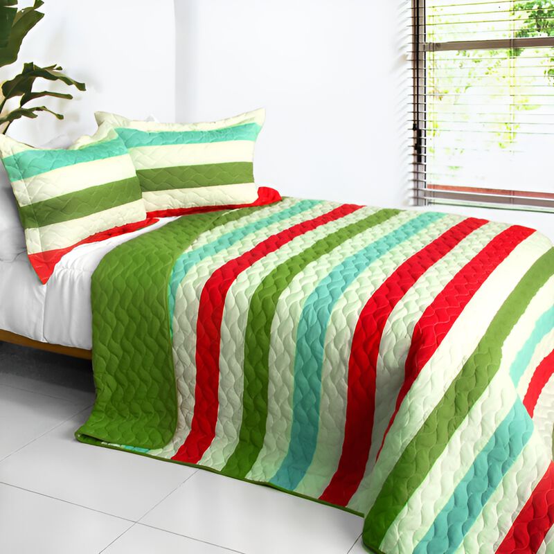 Queen Size 3-Piece Patchwork Quilt Set with Matching Pillow Shams image number 0