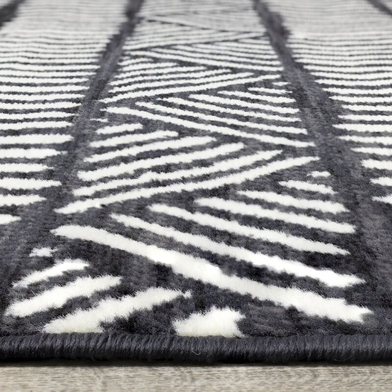 Novelle Home Functional Style Grey White Tribal Rug, 4'7 x 6'7, 4'7 x 6'7 image number 4
